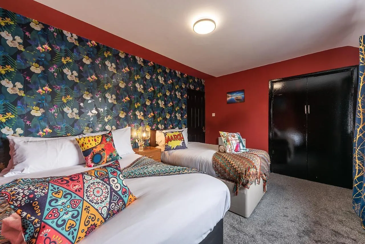 Private Parking Home Away From Home Fresh 2 Bedroom Garden Kingston upon Hull 0*,  Royaume-Uni