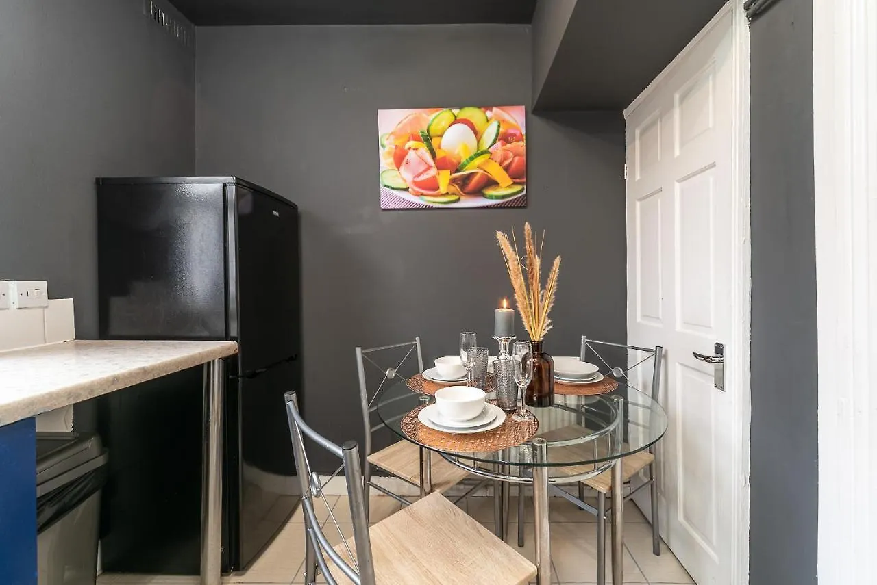 Private Parking Home Away From Home Fresh 2 Bedroom Garden Kingston upon Hull