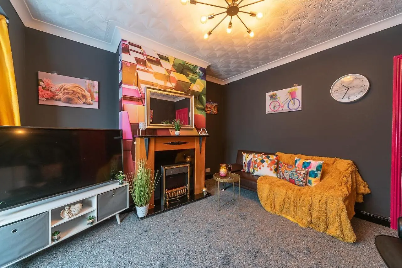 Private Parking Home Away From Home Fresh 2 Bedroom Garden Kingston upon Hull 0*,  Royaume-Uni